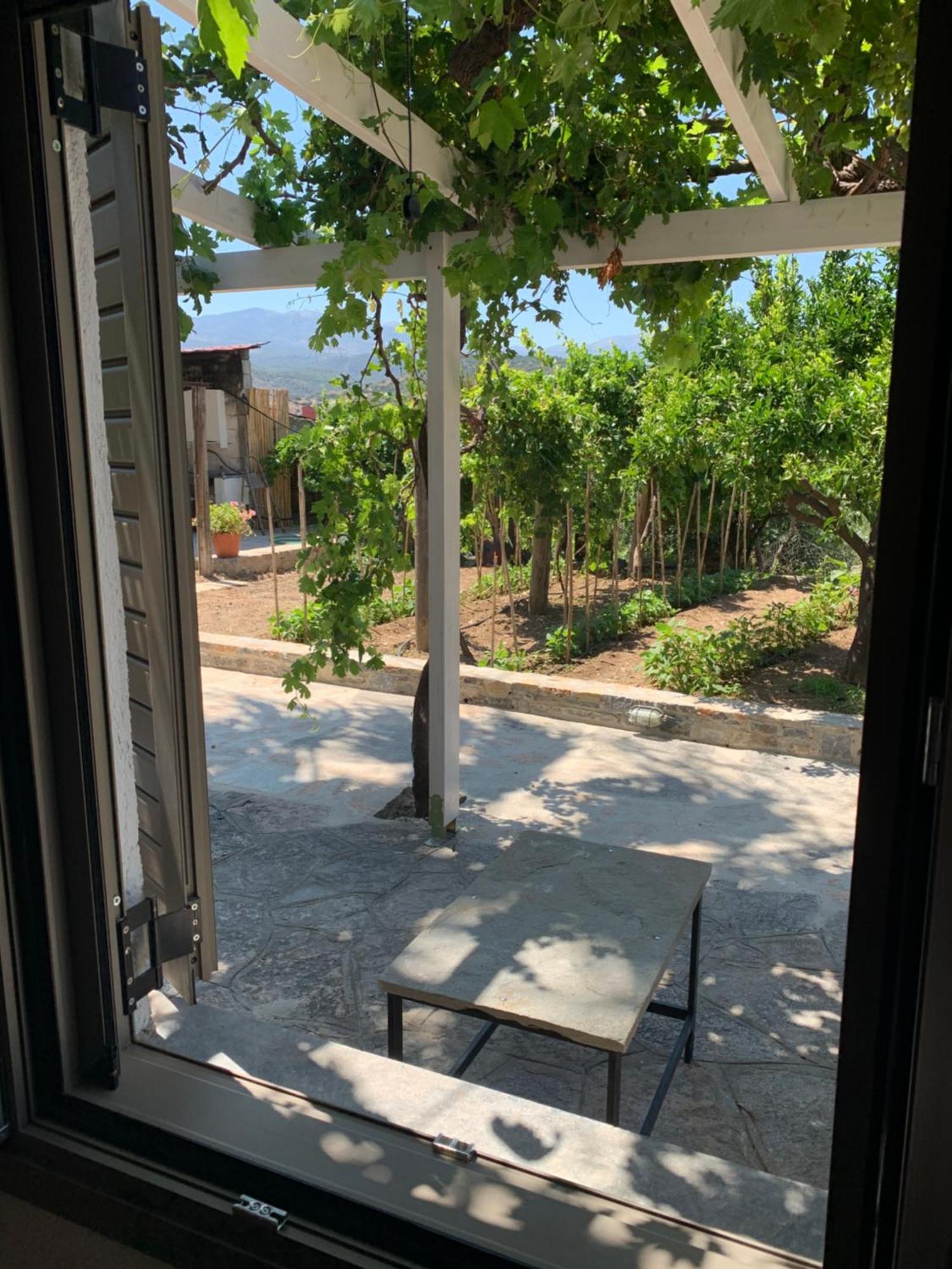 Gioma Garden Villas Istro Luaran gambar