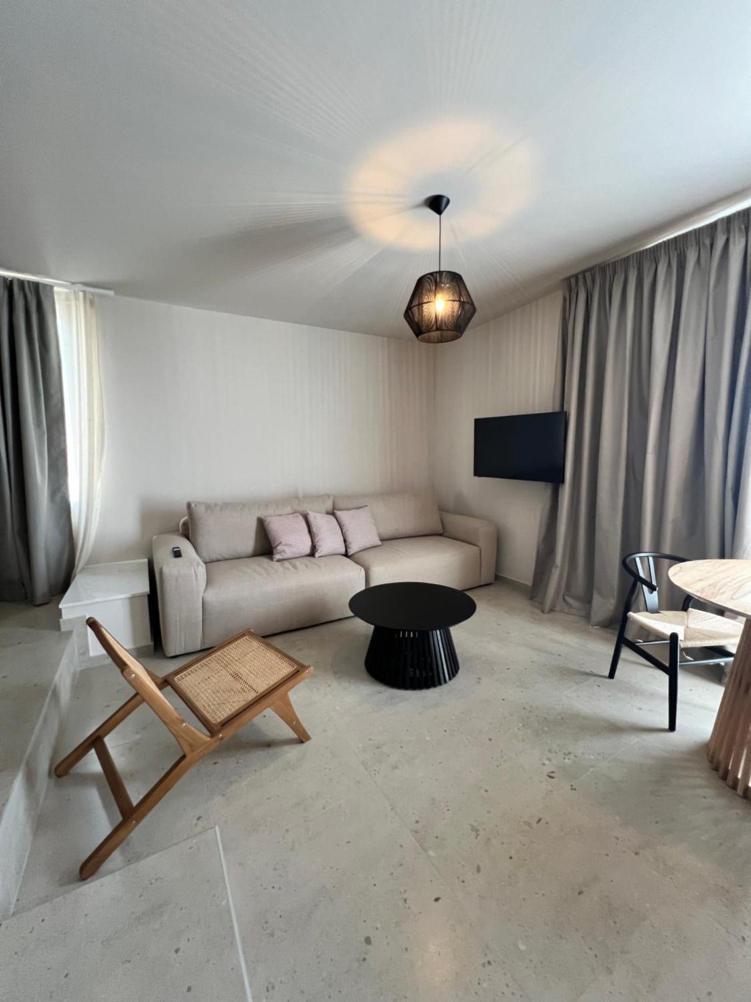 Gioma Garden Villas Istro Luaran gambar